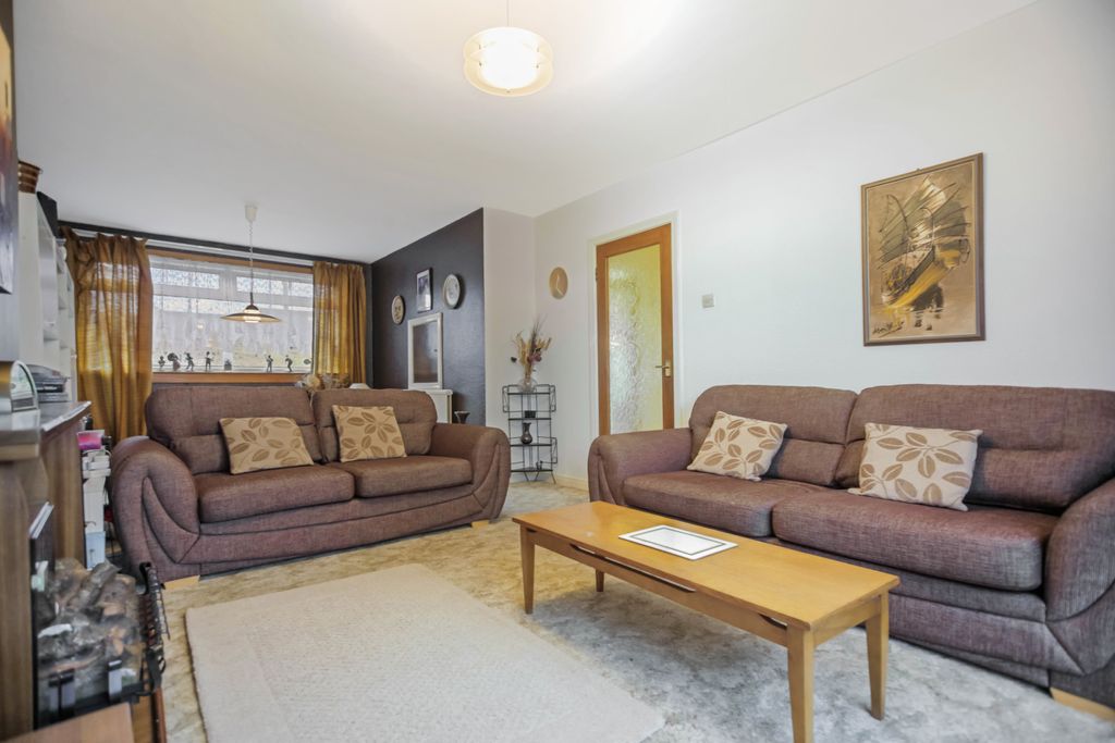 Property photo 3 of 21 Property Image 3