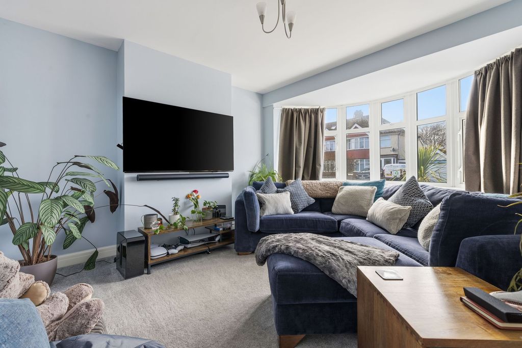 Property photo 2 of 14 Living Room