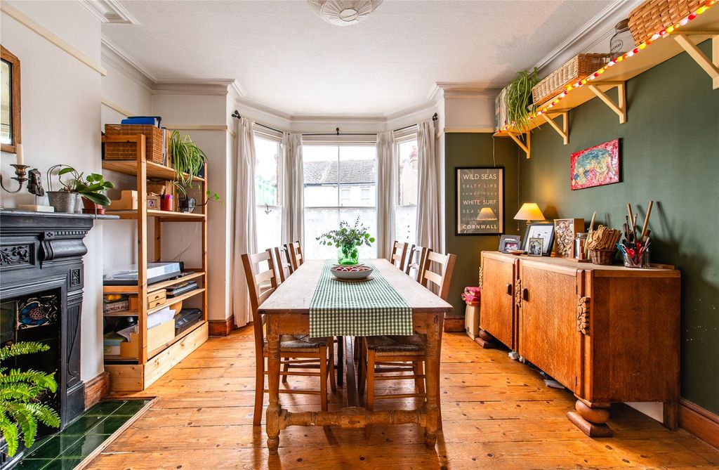 Property photo 3 of 45 Dining Room