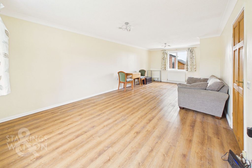 Property photo 3 of 22
