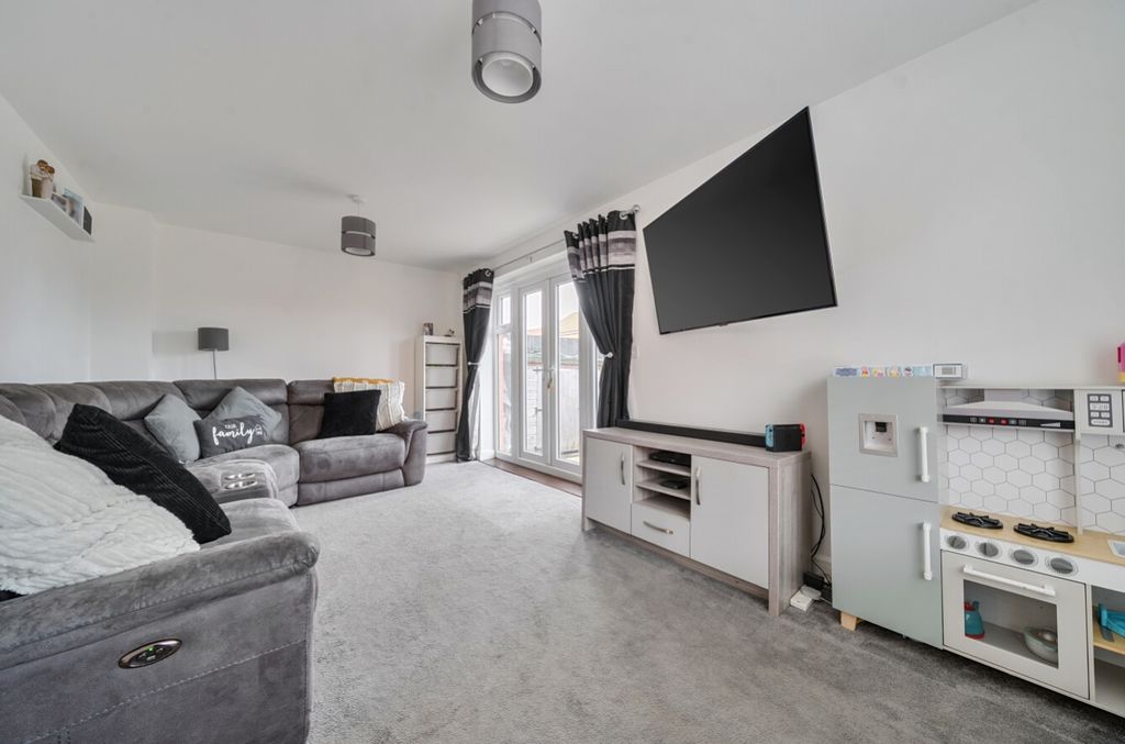 Property photo 2 of 25 1417475-4-699475Ad6Bc67