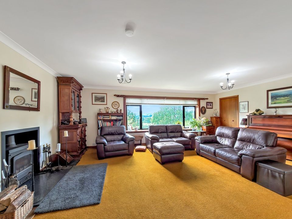 Property photo 2 of 54