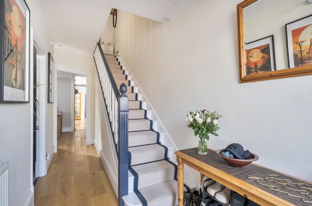 Property photo 2 of 24 Picture No. 30