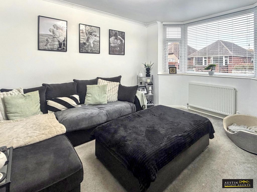 Property photo 3 of 22 Living Room