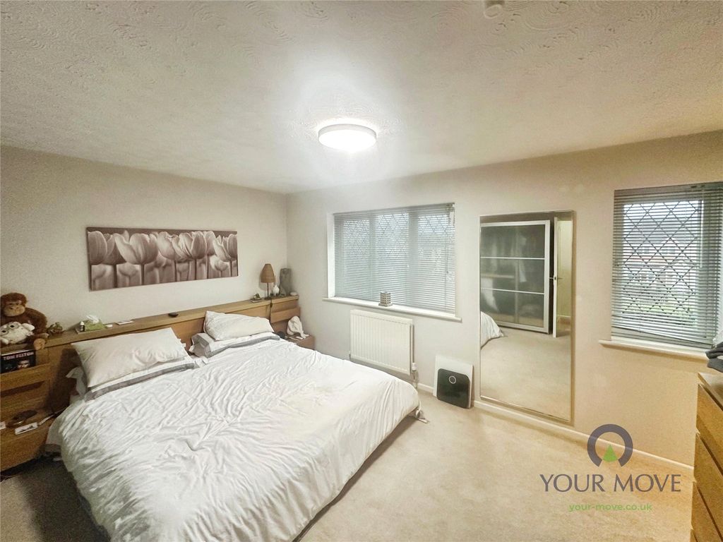 Property photo 3 of 10 Bedroom 1