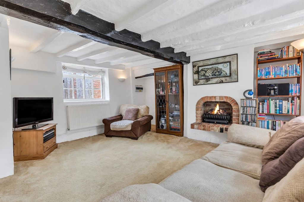 Property photo 3 of 23