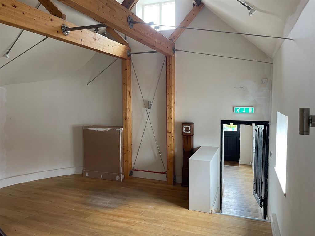 Property photo 3 of 13 Img_2187.Jpeg