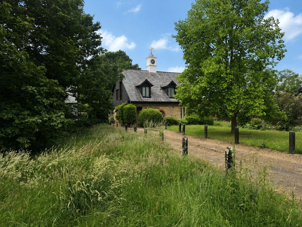 Property photo 1 of 14 Front