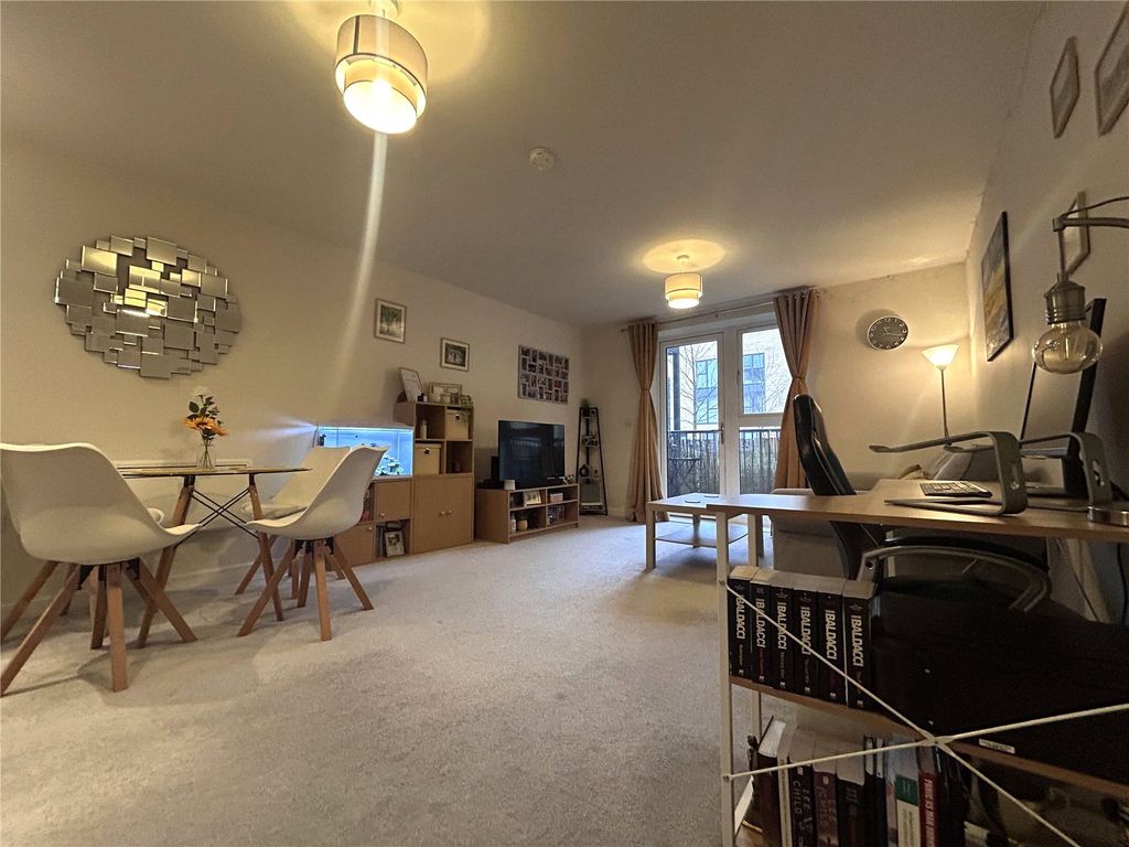 Property photo 3 of 17 Picture No. 12