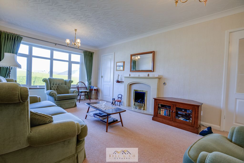 Property photo 3 of 25 Lounge 1.3