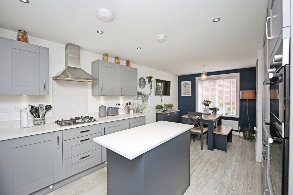 Property photo 2 of 18 Pbox-Img.Jpg