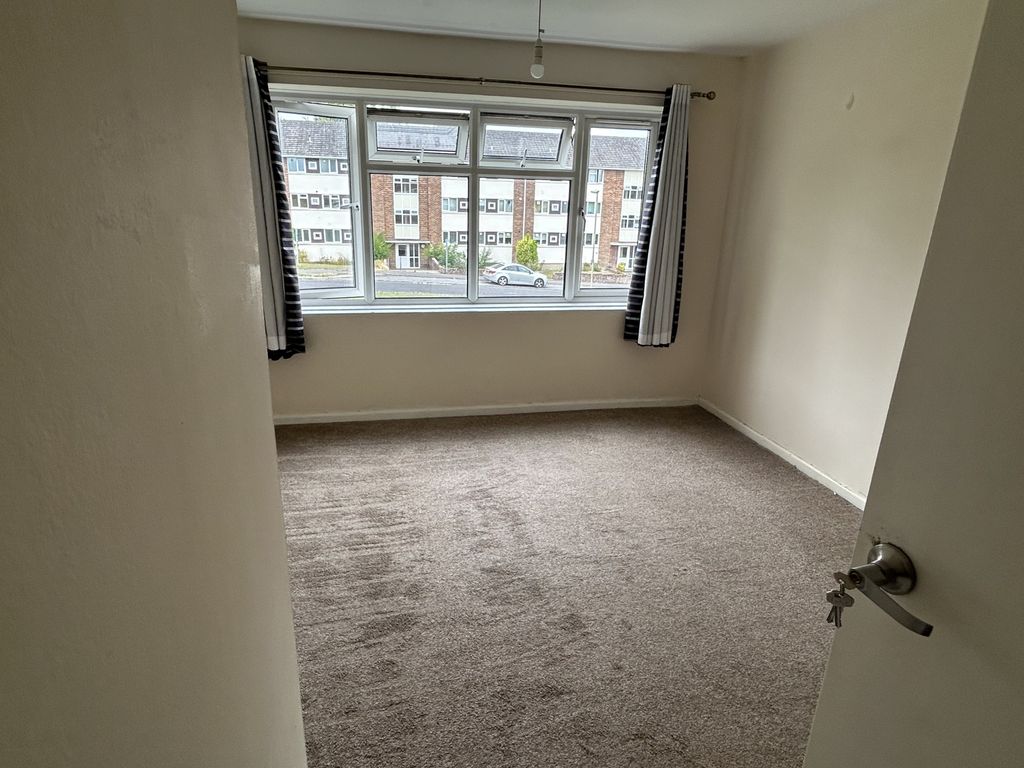 Property photo 3 of 18 Img_2360