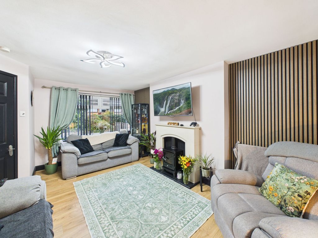 Property photo 2 of 35