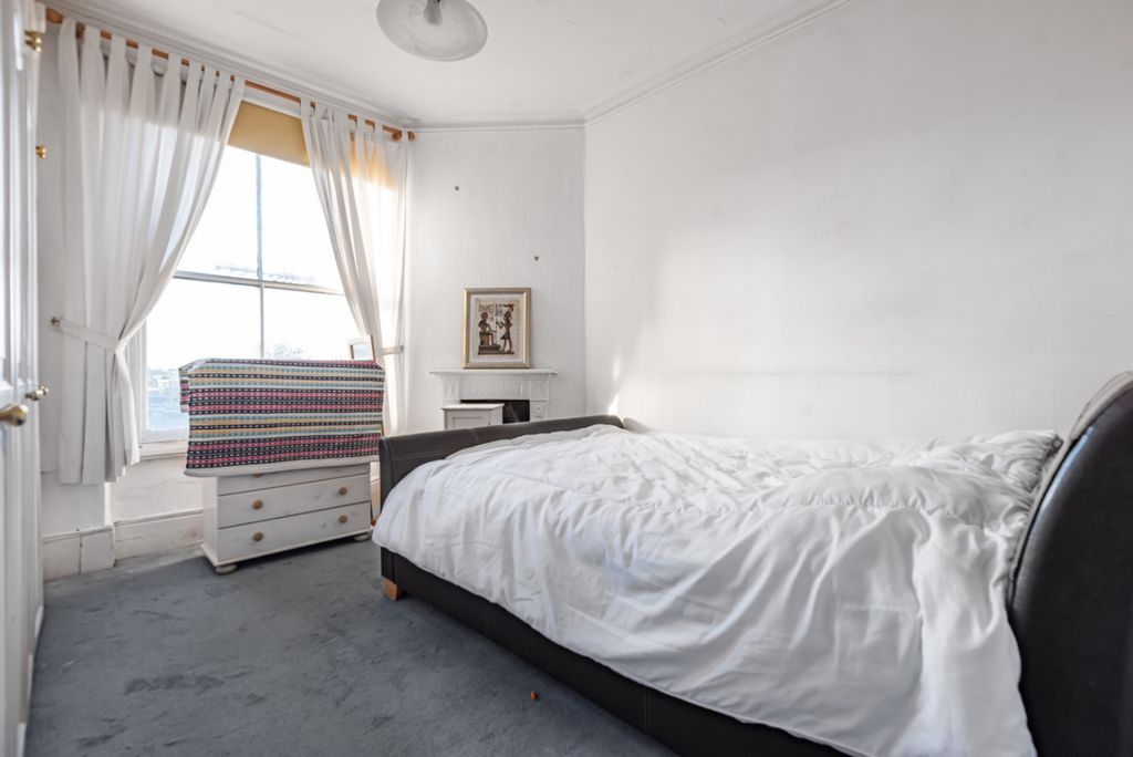 Property photo 3 of 7 780335 (3)