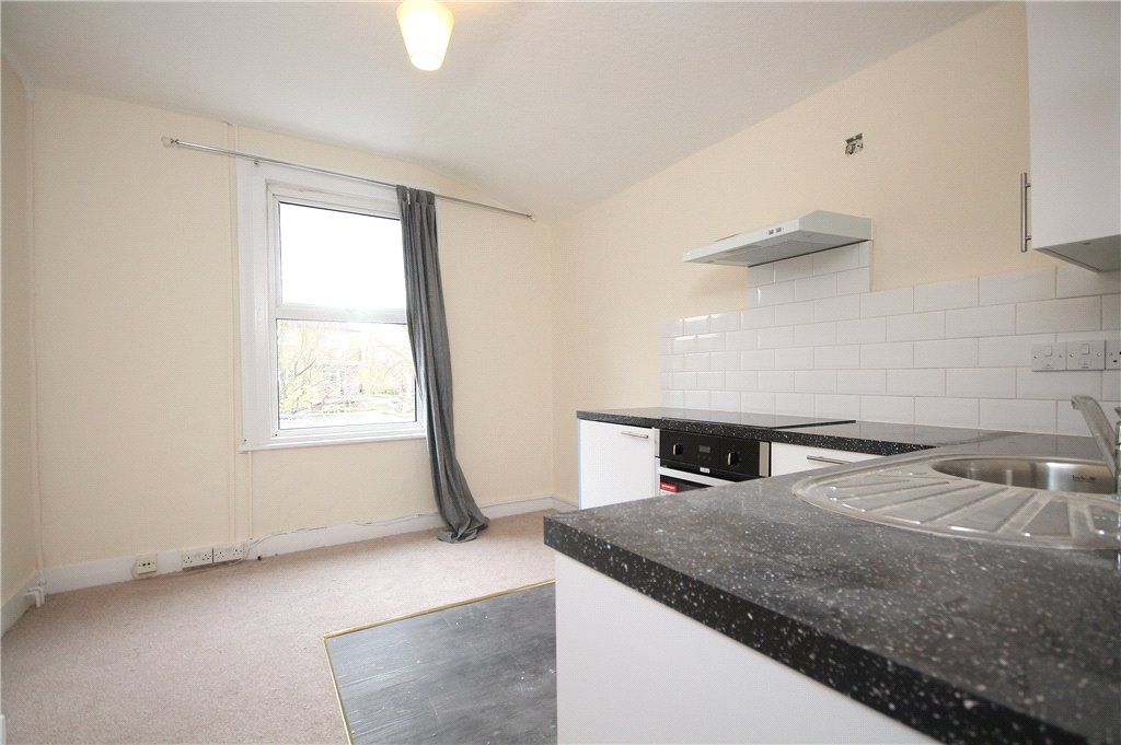 Property photo 3 of 8 Kitchen