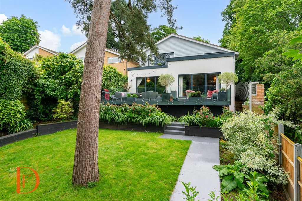 Property photo 1 of 40