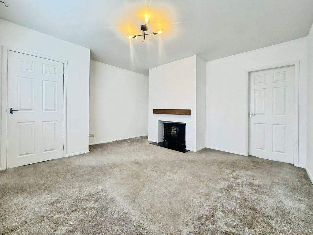 Property photo 2 of 8 Photo 7