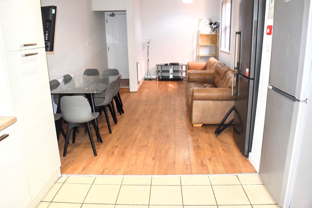 Property photo 2 of 16 Dsc_0432