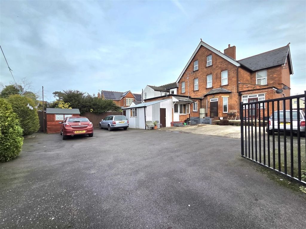 Property photo 3 of 19