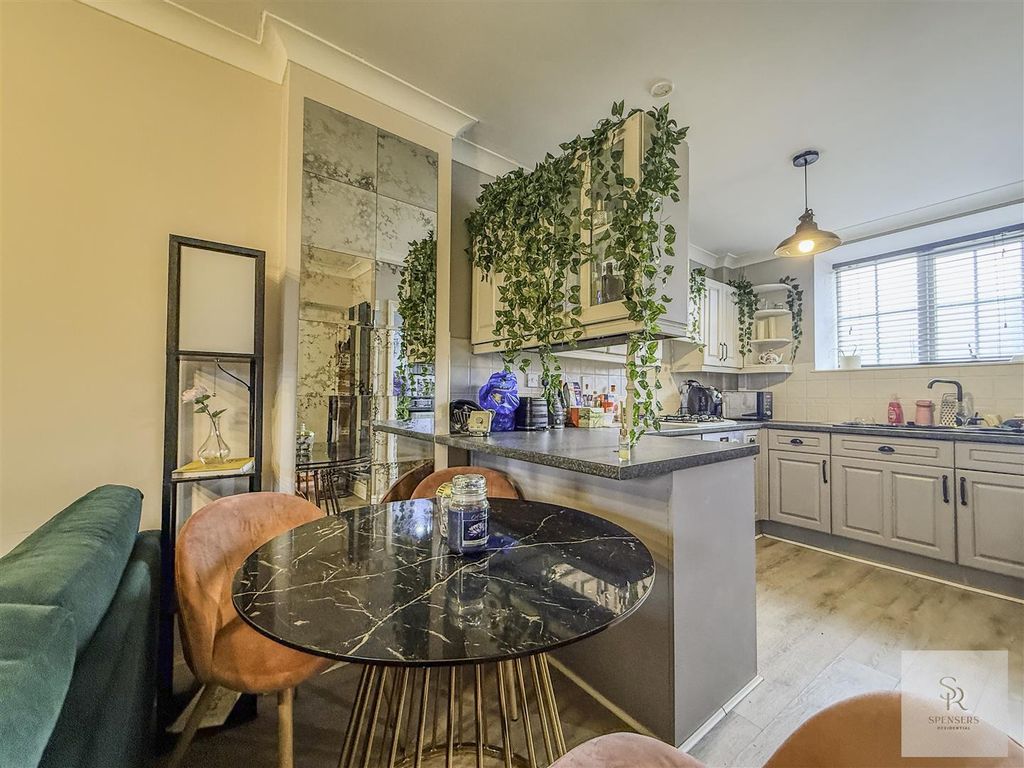 Property photo 2 of 18 Img_2570.Jpg