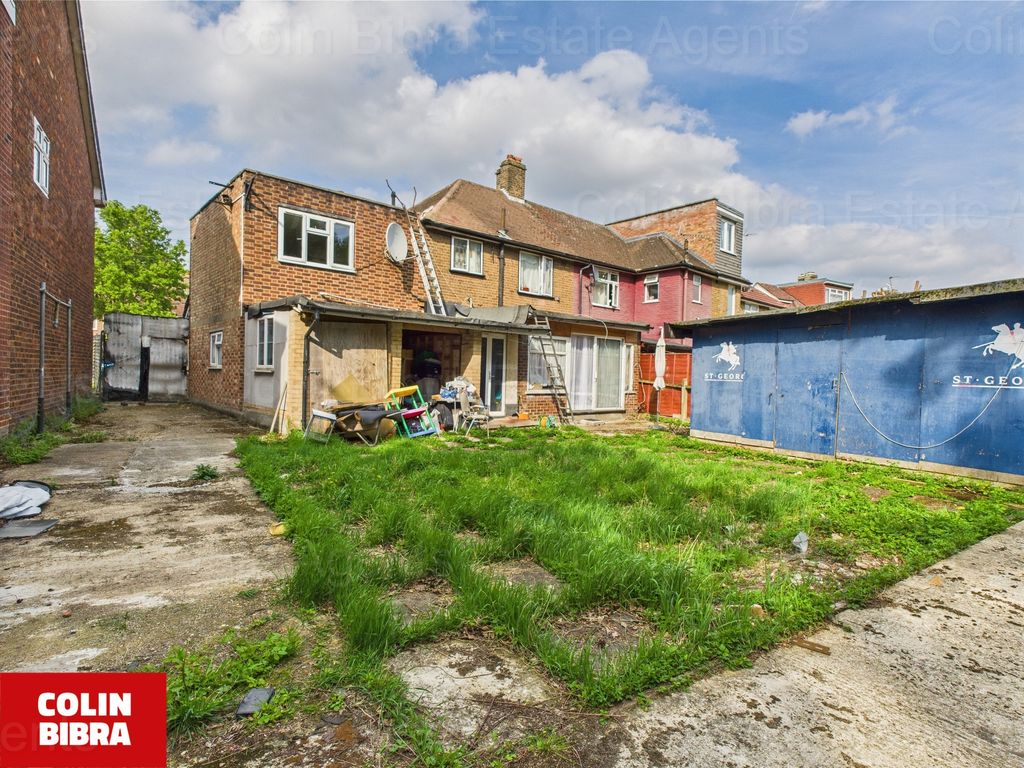 Property photo 2 of 10 Cam04175G0-Pr0028-Still015
