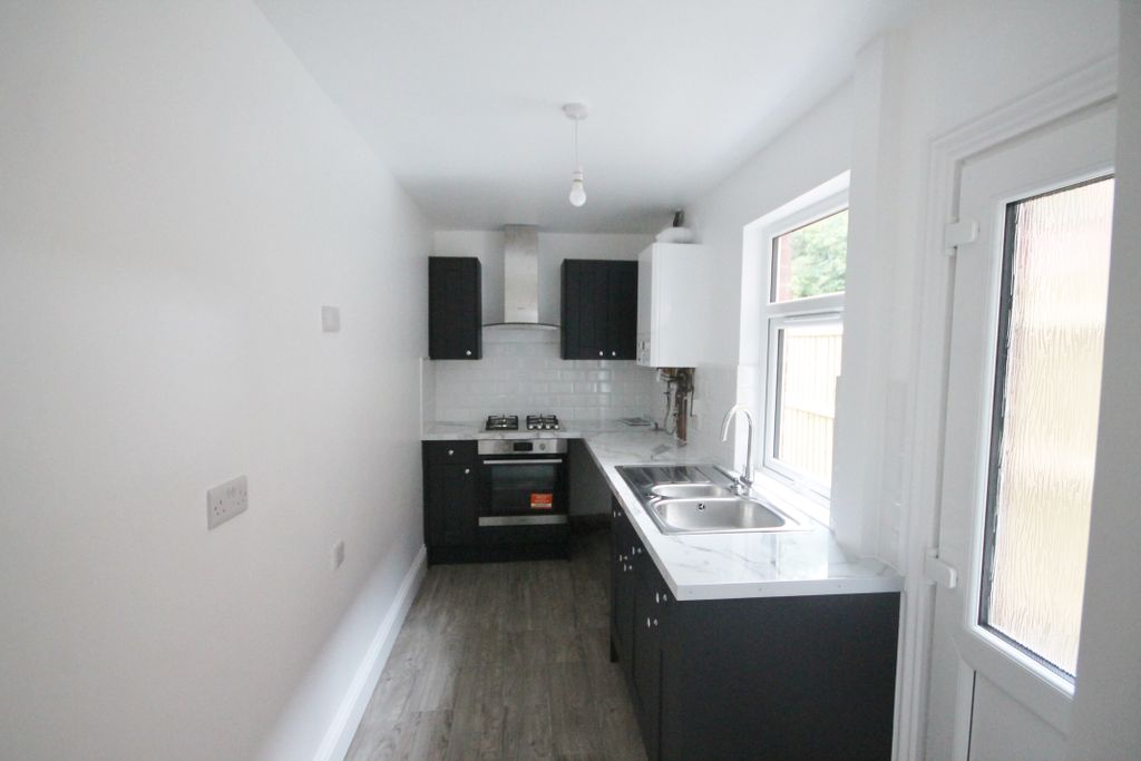 Property photo 3 of 11 Img_0044
