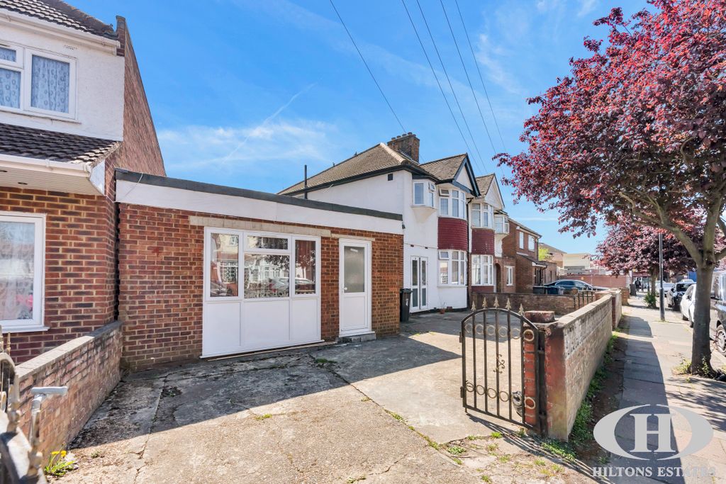 Property photo 1 of 21