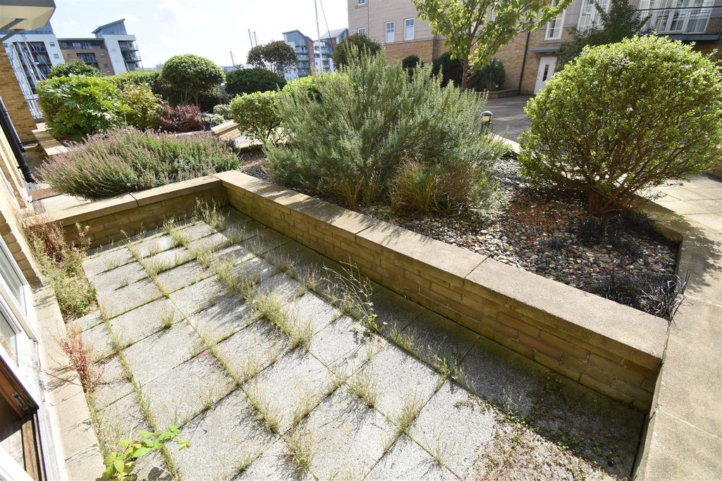 Additional image 6 of 2 bed flat for saleLower Burlington Road, Portishead. BS20