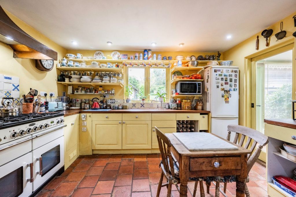 Property photo 2 of 17 Kitchen
