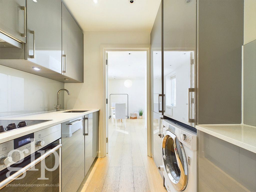 Property photo 2 of 13 940485