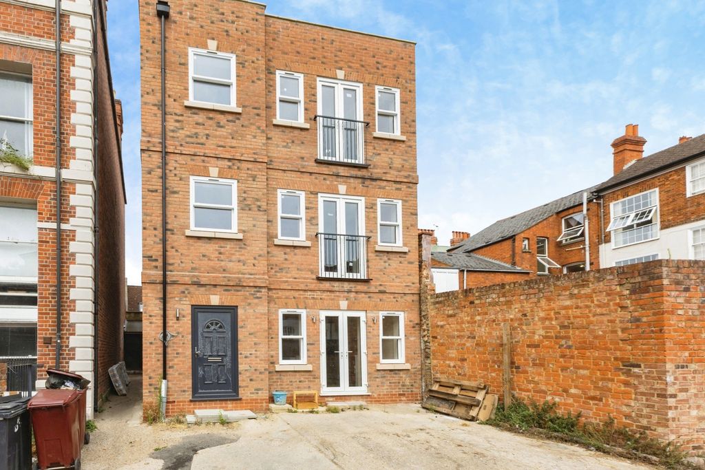 Property photo 1 of 10 Pbox-Img.Jpg