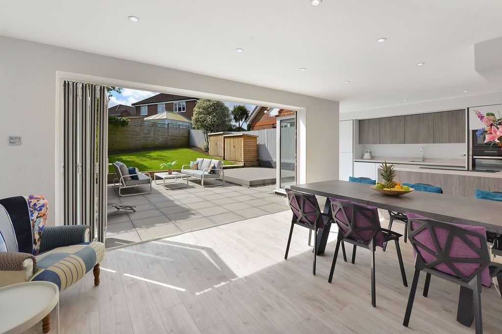 Property photo 2 of 18 Picture 2