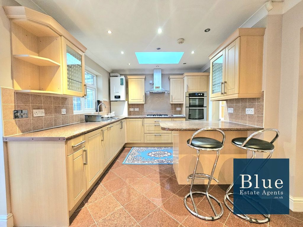 Property photo 2 of 13 Kitchen