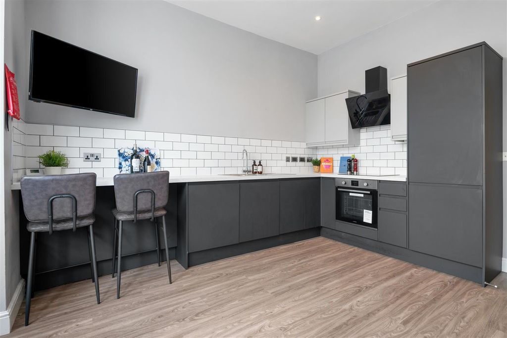 Property photo 1 of 11 A, 11 Larkdale Rd-Hi-2.Jpg