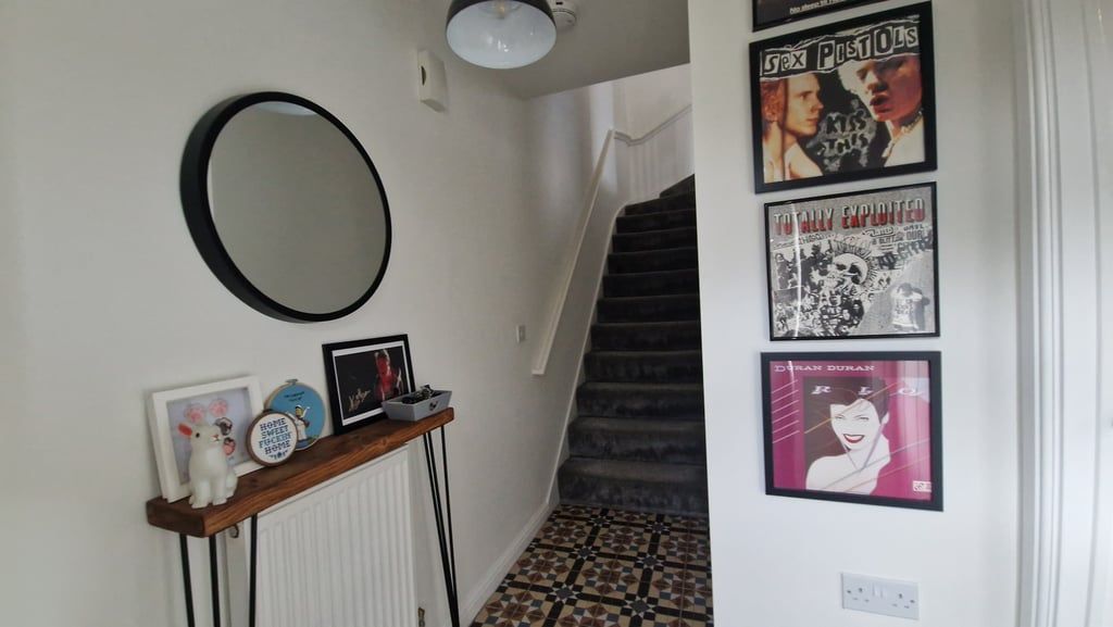 Property photo 2 of 20