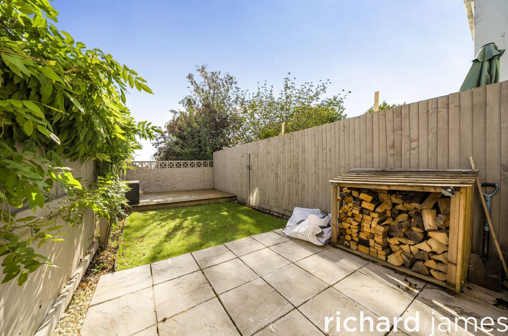 Property photo 2 of 13 29Afe49Cccee4d388Ea5d1234Ab062Ed