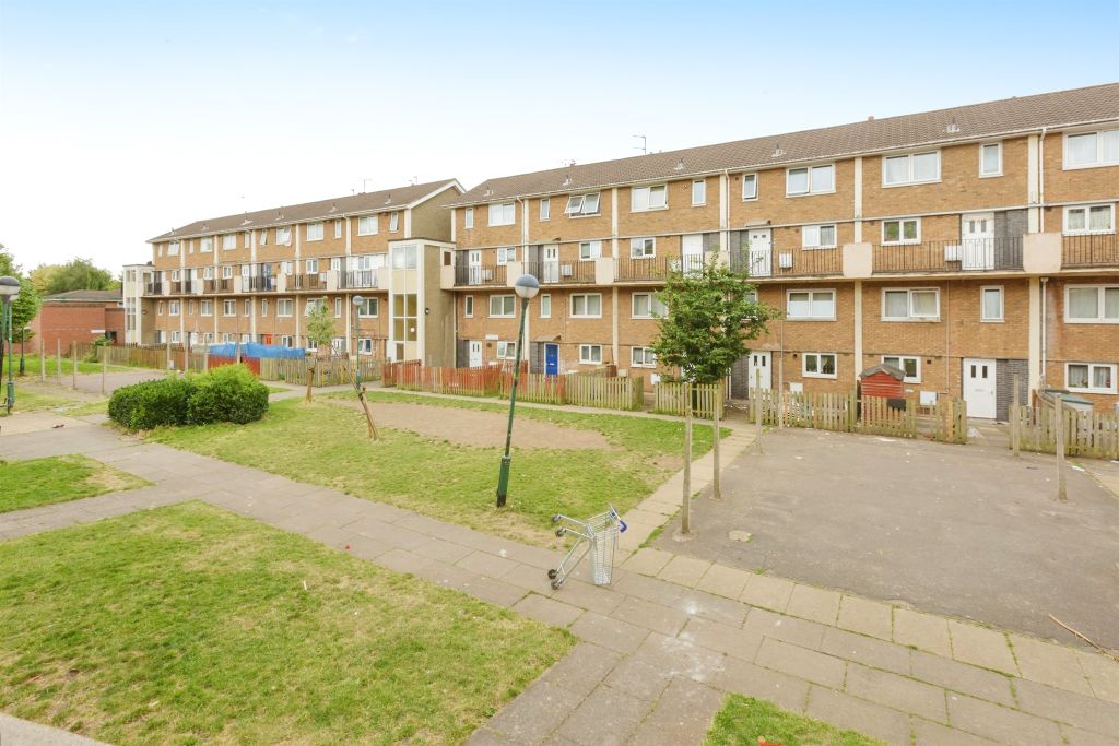 Property photo 2 of 17