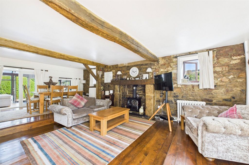 Property photo 2 of 40 Picture No. 05