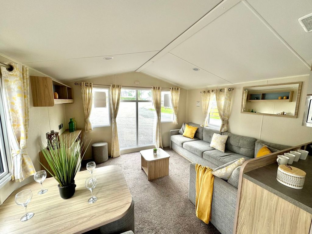 Property photo 1 of 7 - Willerby Linwood For Sale