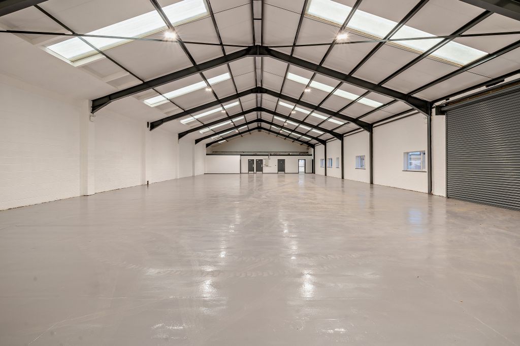 Property photo 1 of 21