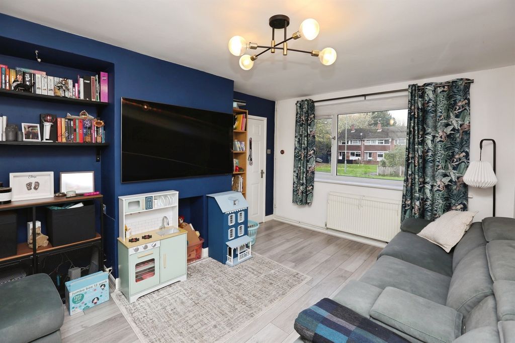 Property photo 2 of 16