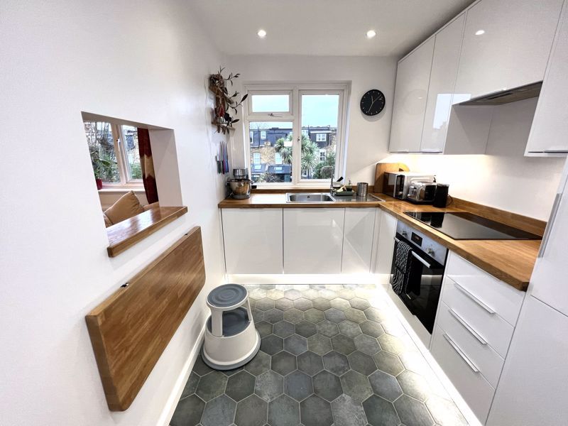 Property photo 2 of 15 Photo 7