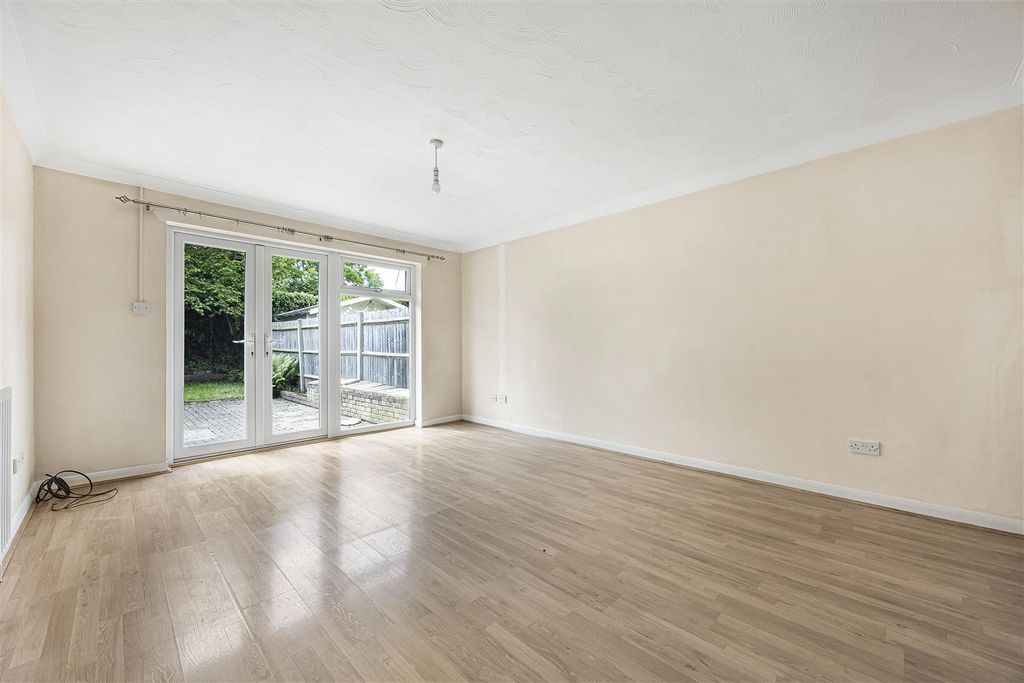 Property photo 3 of 12 Living Room