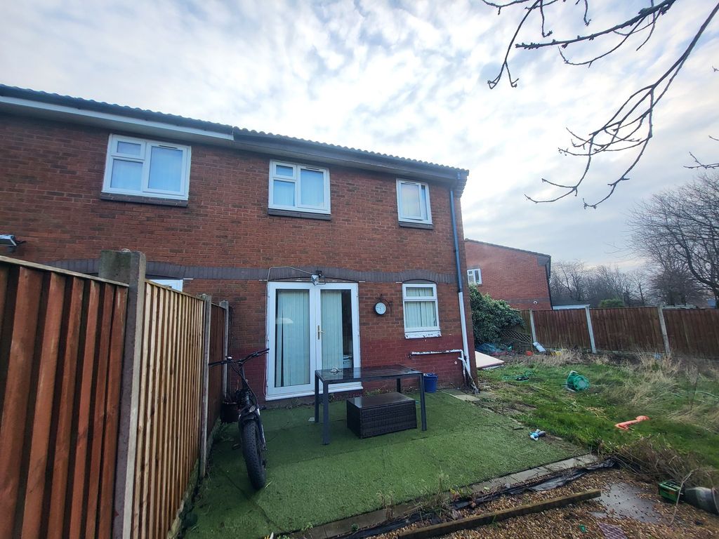 Property photo 2 of 12