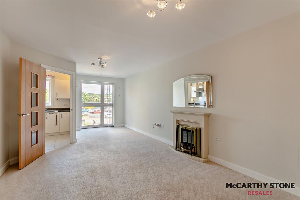 Property photo 3 of 15 Living Room: