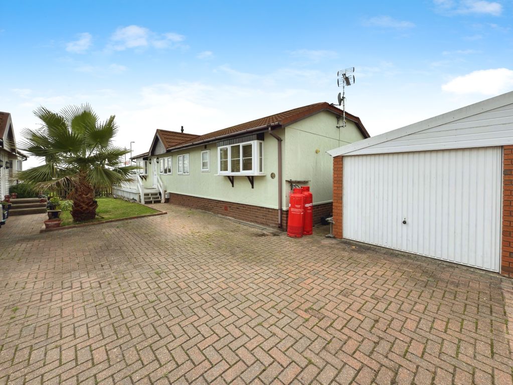 Property photo 1 of 24
