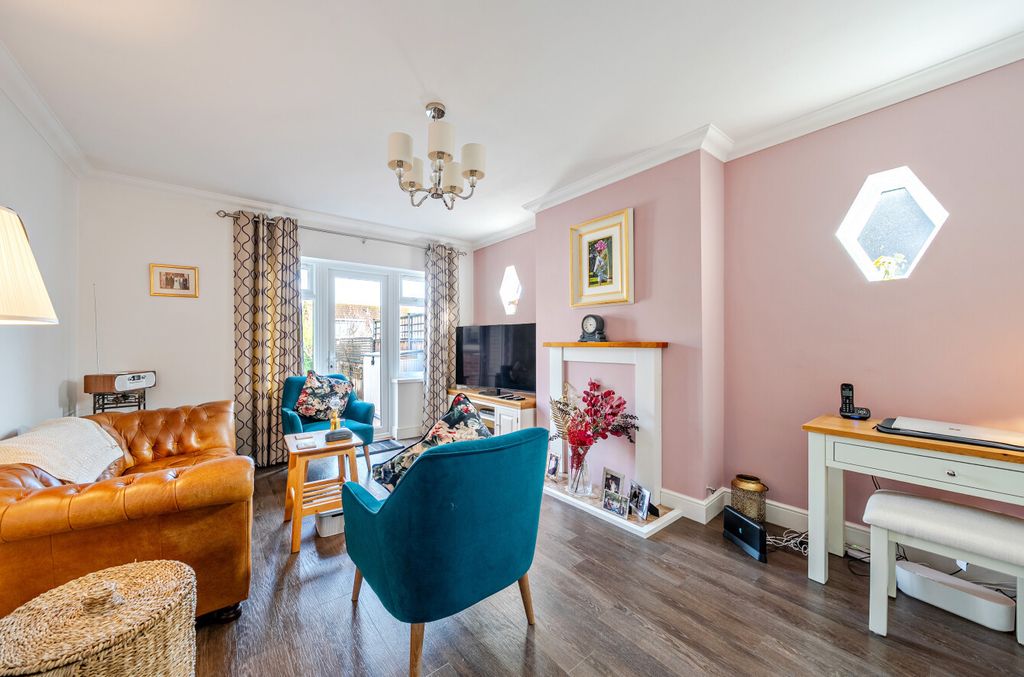 Property photo 2 of 16 1410807-10-6989Bb...