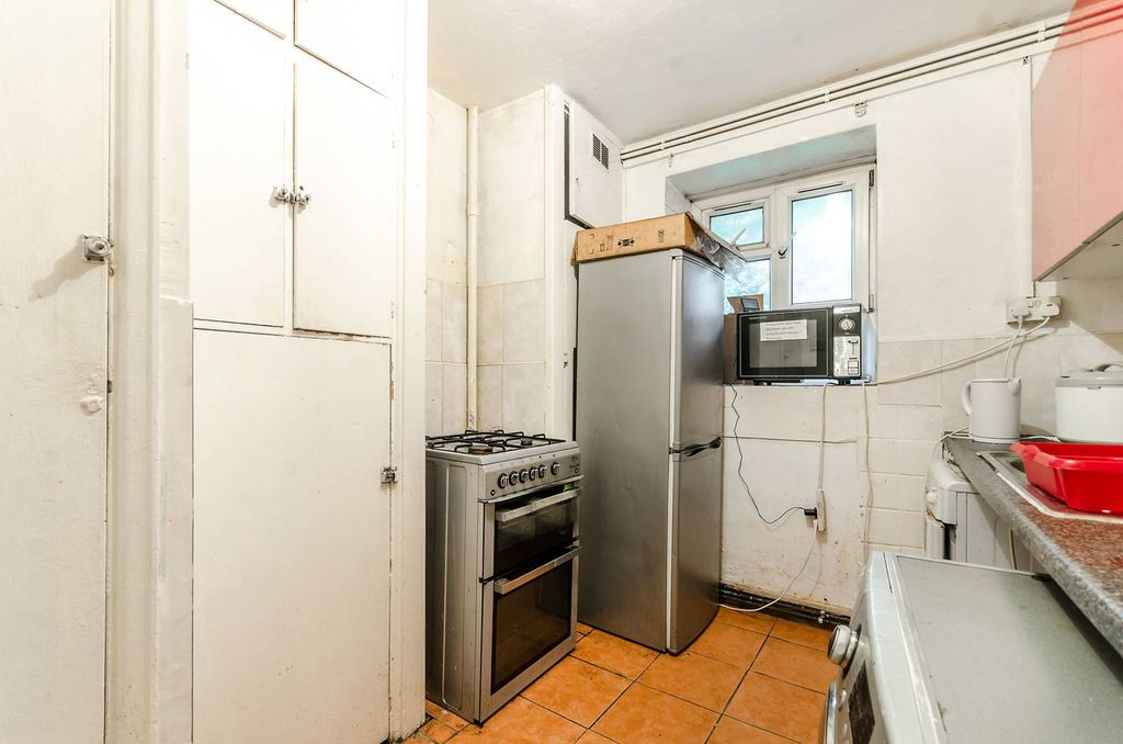 Property photo 3 of 4