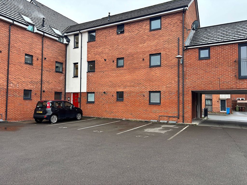 Property photo 3 of 14