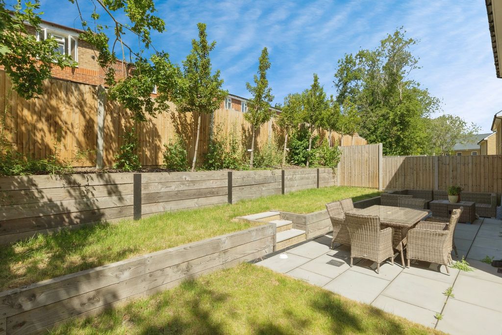 Property photo 3 of 16 Photo